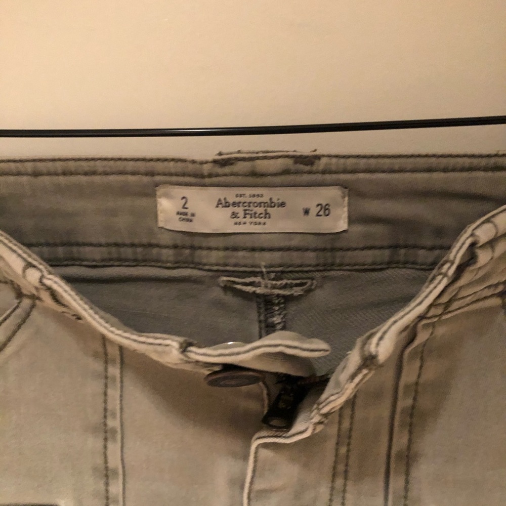 Shorts - Picture 3 of 3